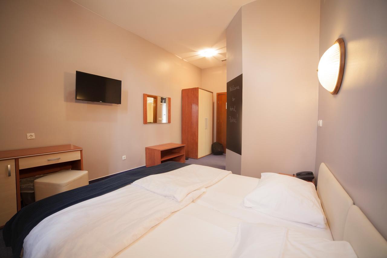 Hotel Pakrac Екстер'єр фото