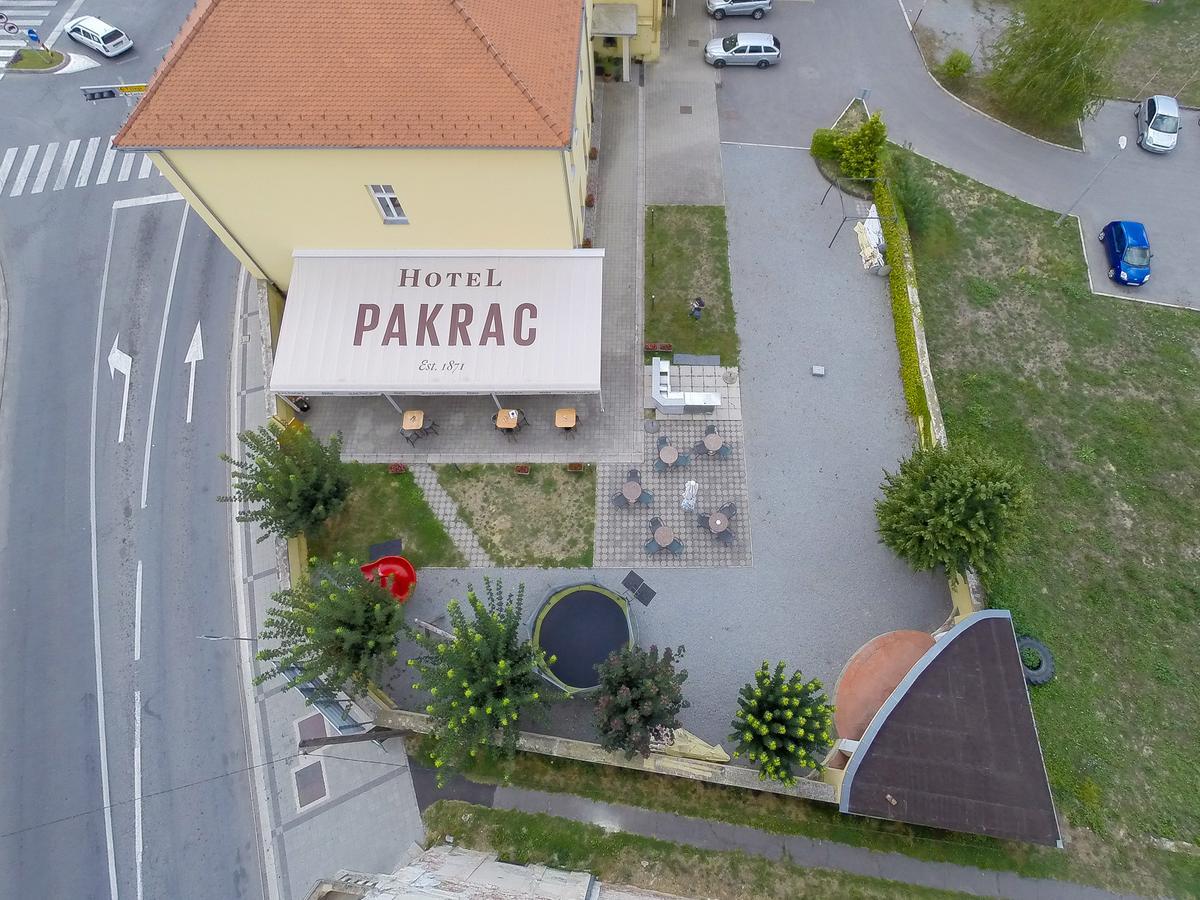 Hotel Pakrac Екстер'єр фото