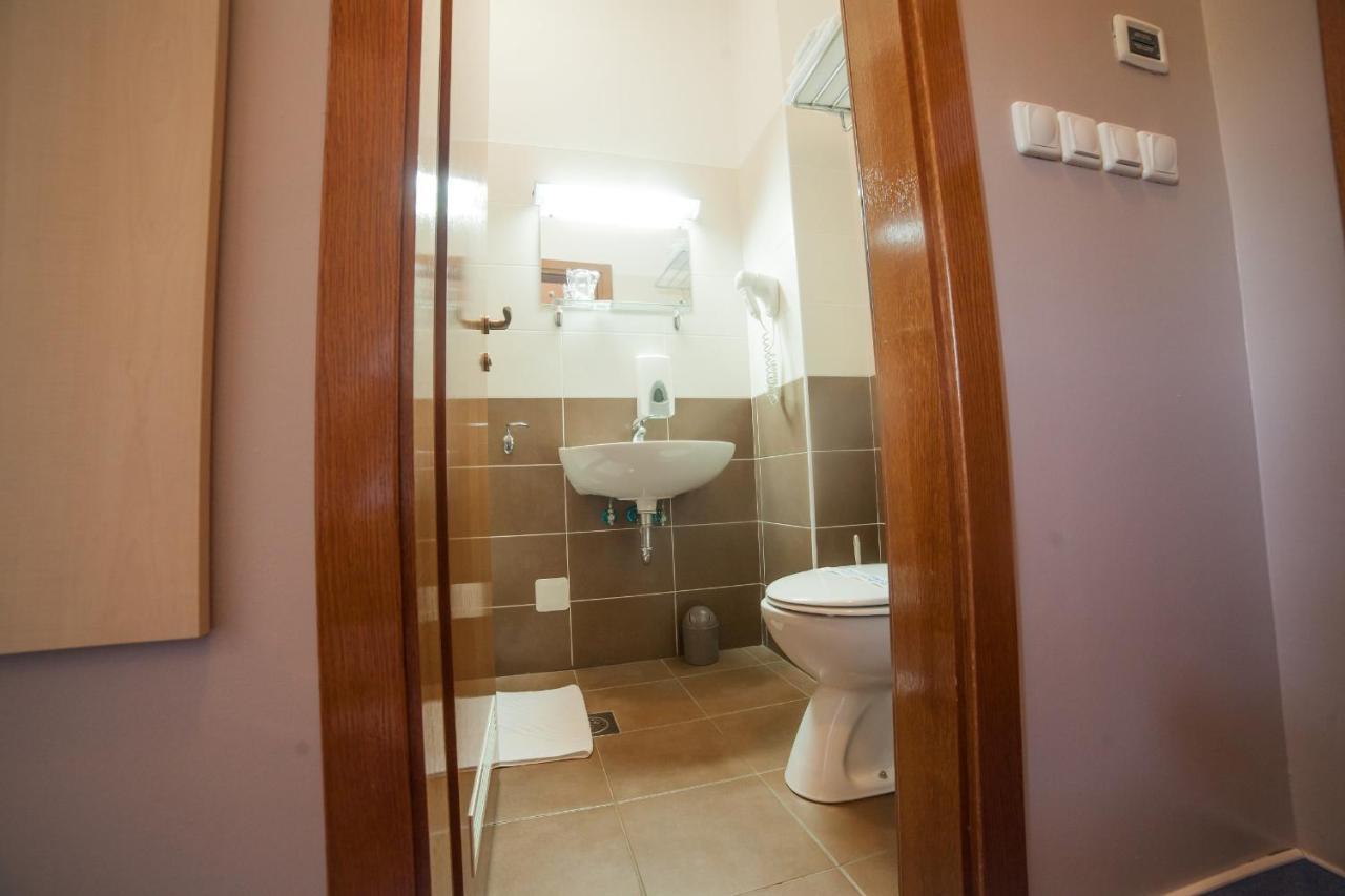 Hotel Pakrac Екстер'єр фото