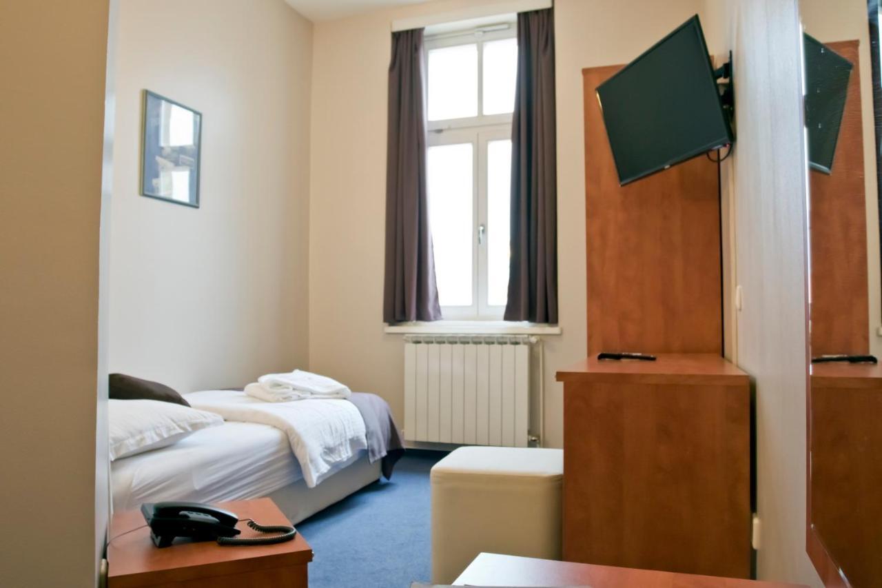 Hotel Pakrac Екстер'єр фото